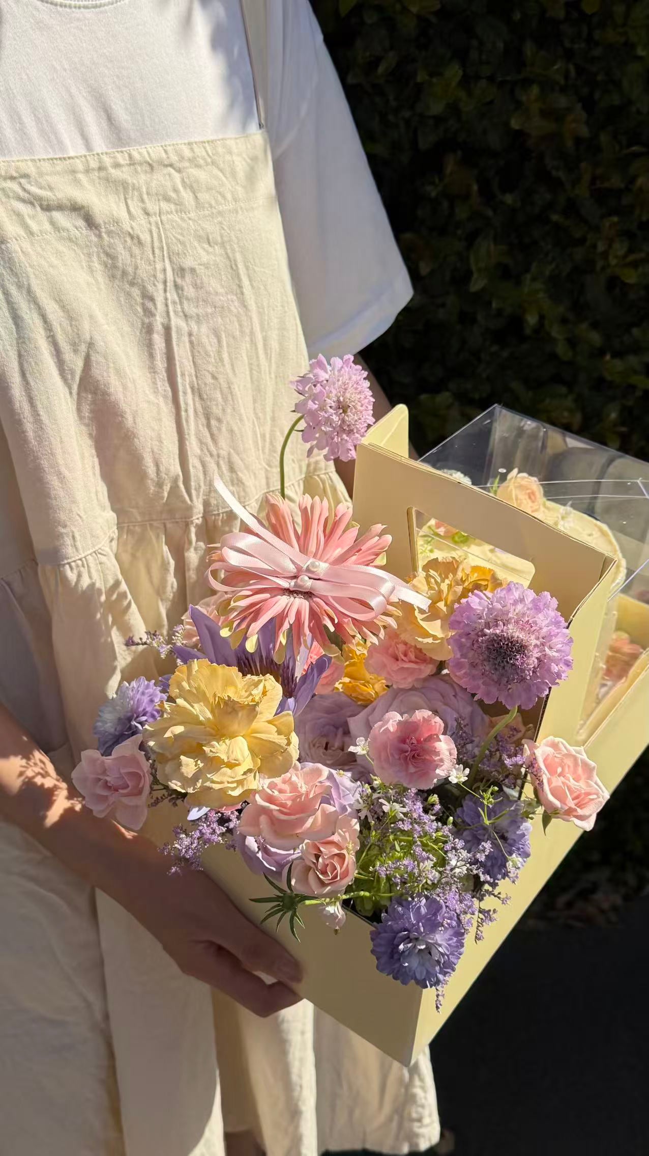 Floral Cake Gift Box (5-inch Cake) (Large)